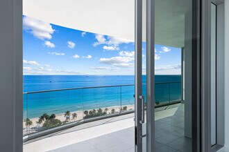 Building Photo - 153 N Seabreeze Blvd