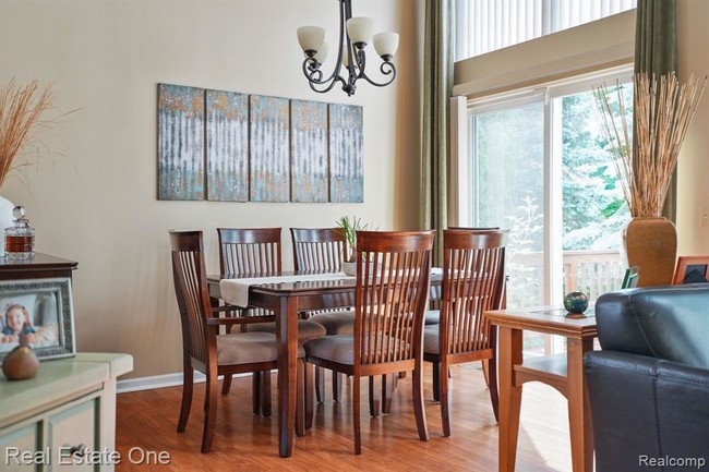 Foto del edificio - 3141 Bridlewood Dr