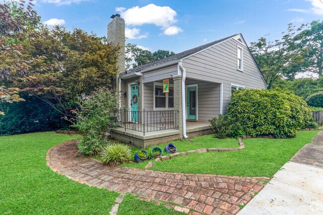 Building Photo - 2489 Semmes St