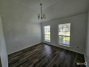 Building Photo - 603 Totem Trail