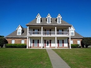 Building Photo - 7986 Oak Pebble Cv