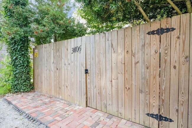 Building Photo - 3406 E Broad St