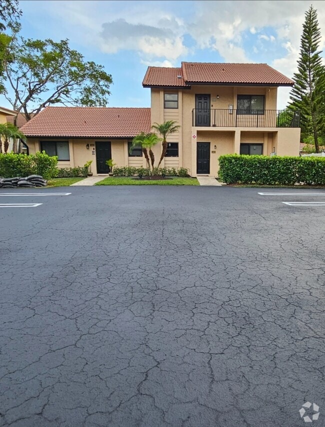 Building Photo - 11604 NW 45th St