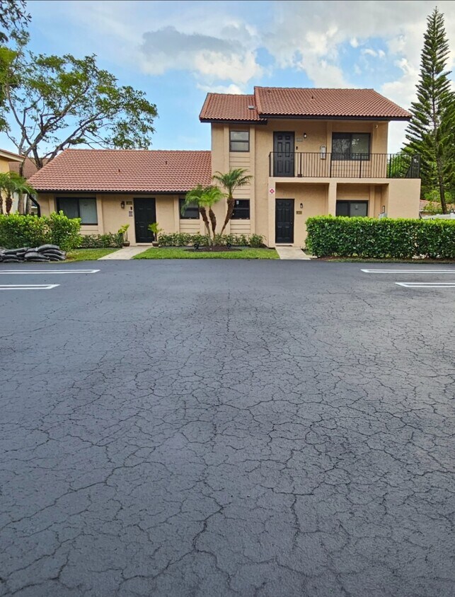 Foto principal - 11604 NW 45th St