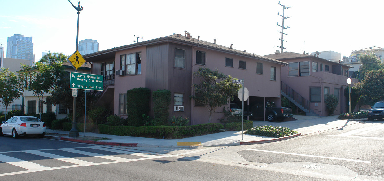 Building Photo - 10464 Santa Monica Blvd