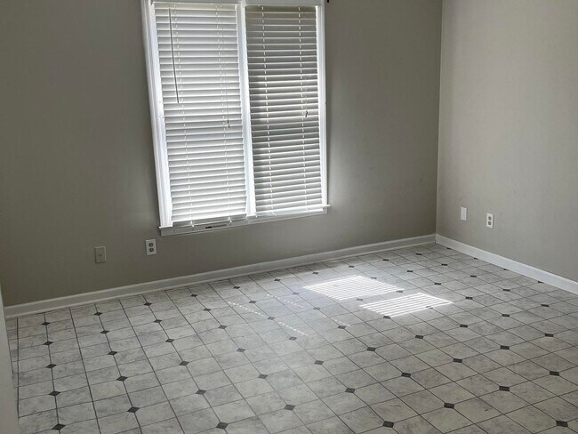 Foto del edificio - 4486 Club Trce