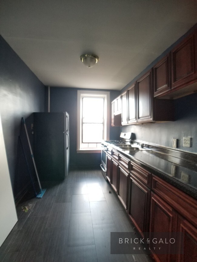 Building Photo - 441 Brooklyn Ave