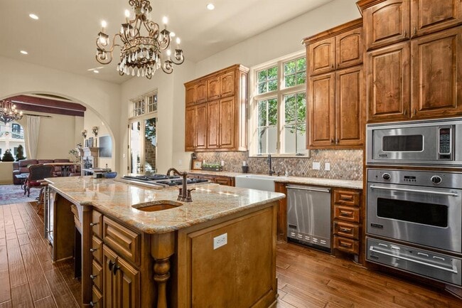 Building Photo - 13240 Villa Montana Way