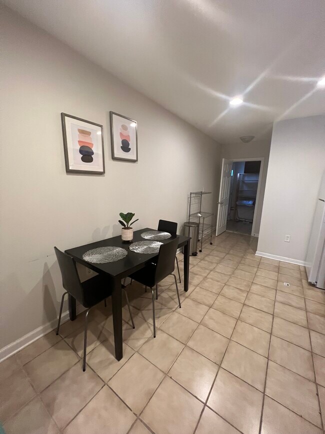 Foto del edificio - 307 S Castle St