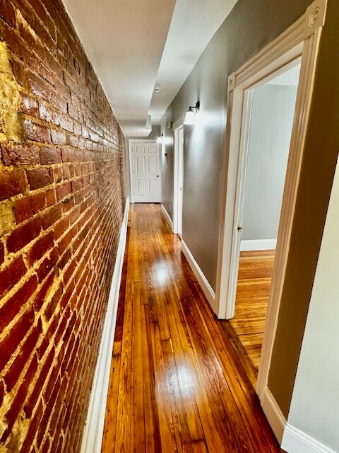 Primary Photo - 31 Adamson St