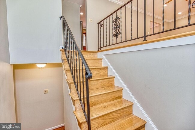 Building Photo - 402 Holloway Ct NE