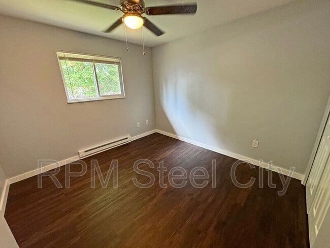 Foto del edificio - 1610-1610 W Summit Ave