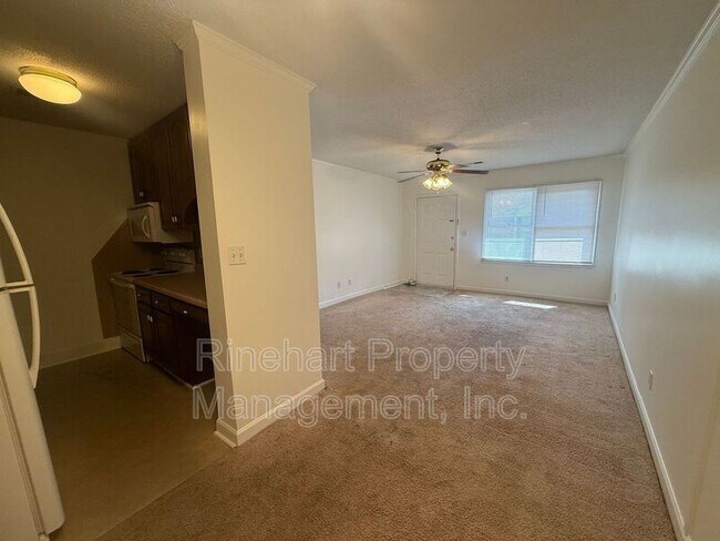 Foto del edificio - 1110 Chandler Dr