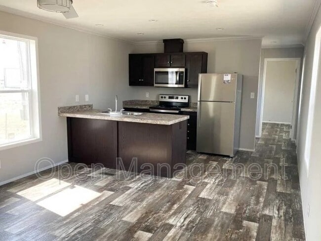 Building Photo - 67 Jerry Dr