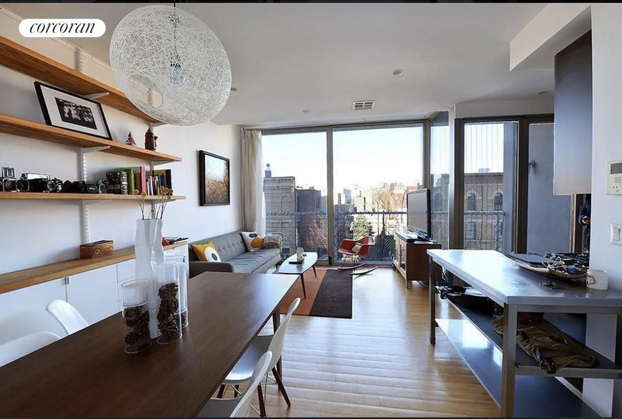 Foto principal - 285 Driggs Ave