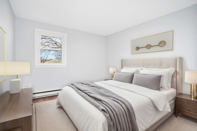 Bright Bedroom - Brookview Townhomes