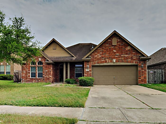 Foto principal - No Application Fees* $1000 off 1st rent w/...