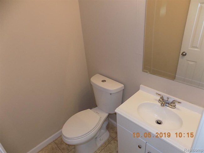 Building Photo - 37349 Charter Oaks Blvd
