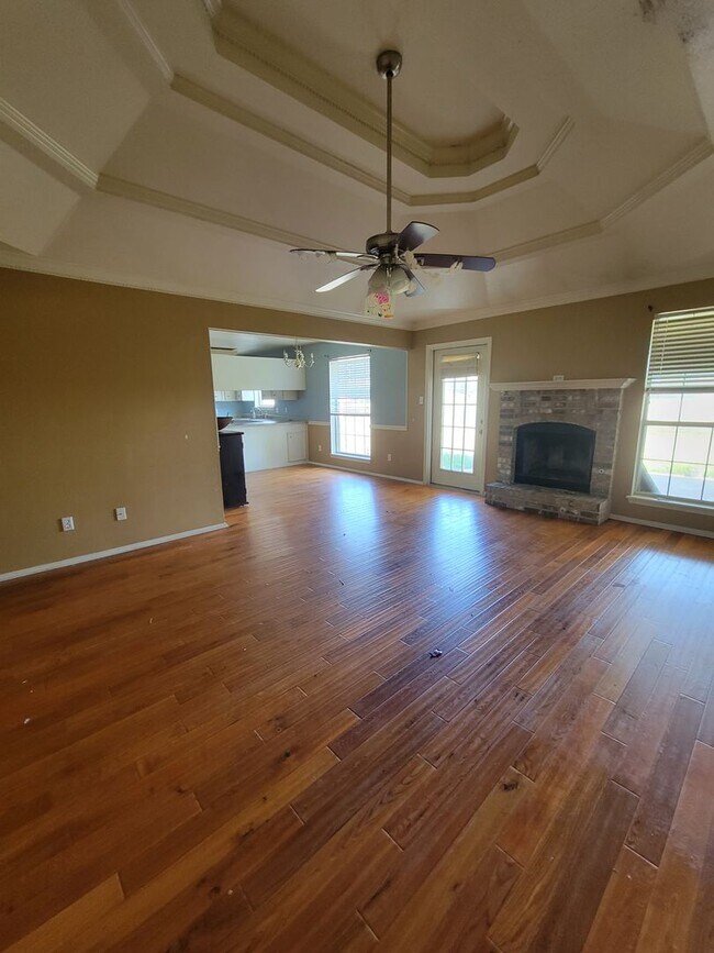 Foto del edificio - $300 Off 1st Month Special