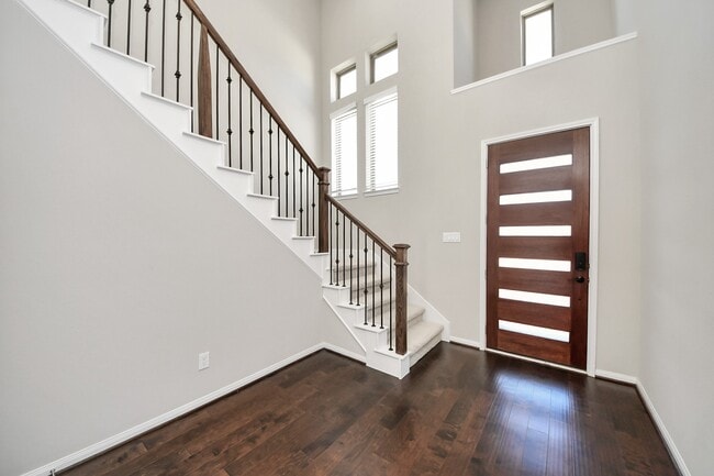 Building Photo - 1930 Waters Branch Dr