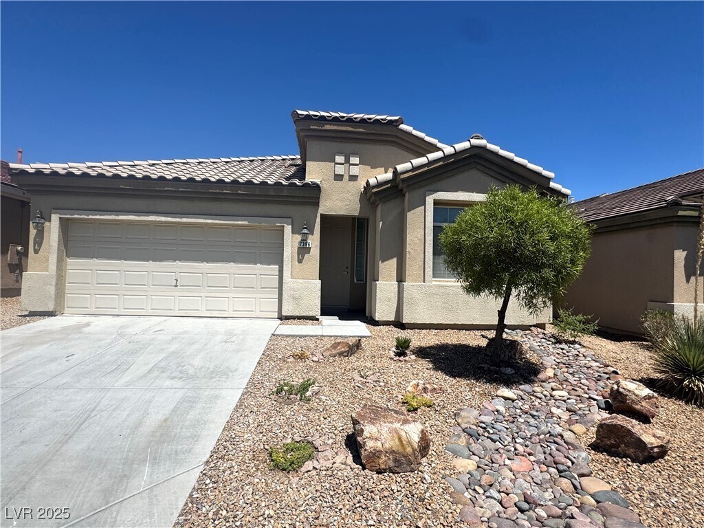 Foto principal - 7396 Bedford Pine Ct