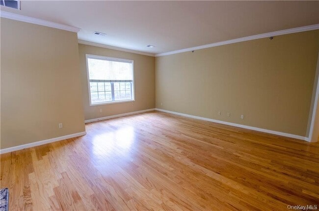 Building Photo - 304 Canter Ct