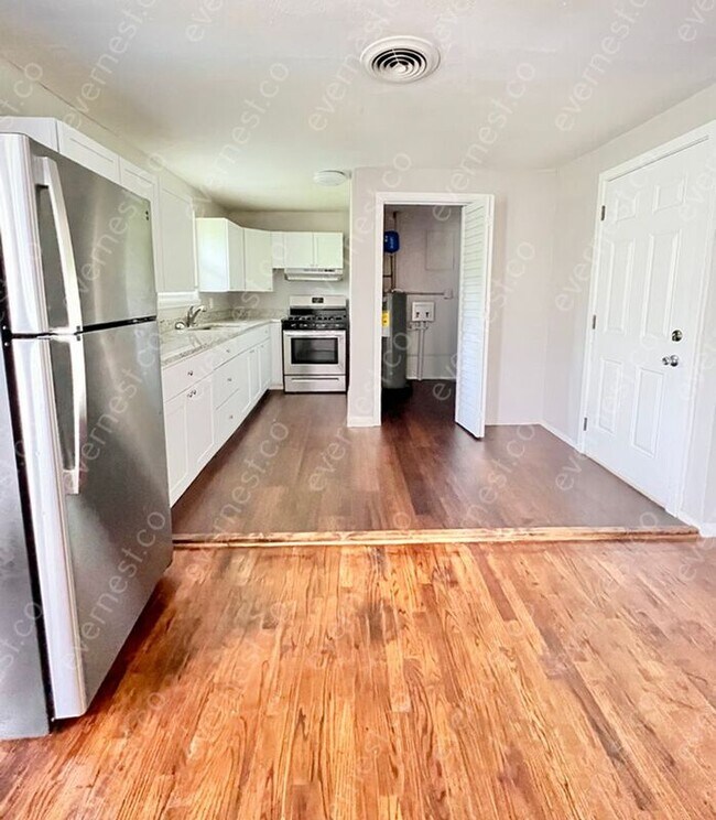Foto del edificio - 8207 W 36th St
