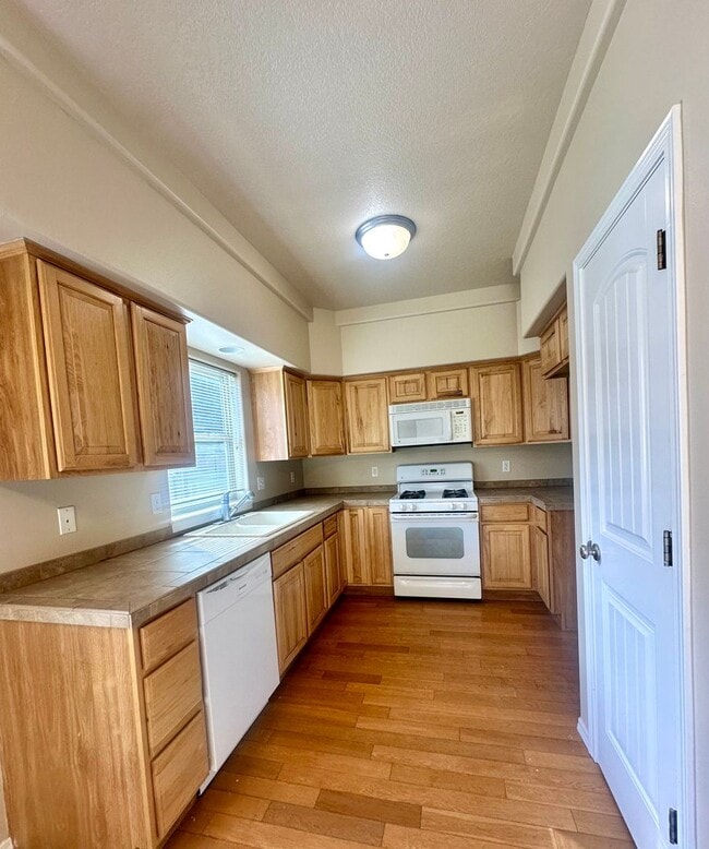 Foto del edificio - 3 Bed Minutes from Old Mill – Fenced Yard,...