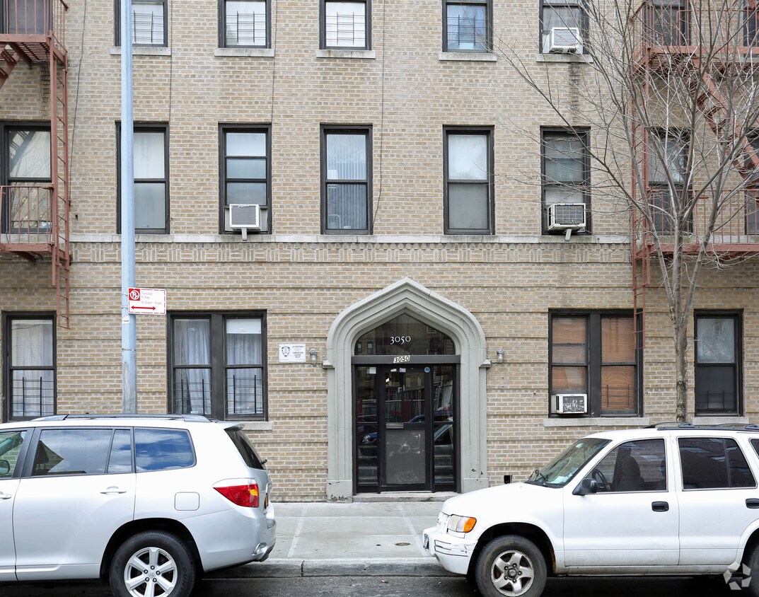 Building Photo - 3050 Decatur Ave