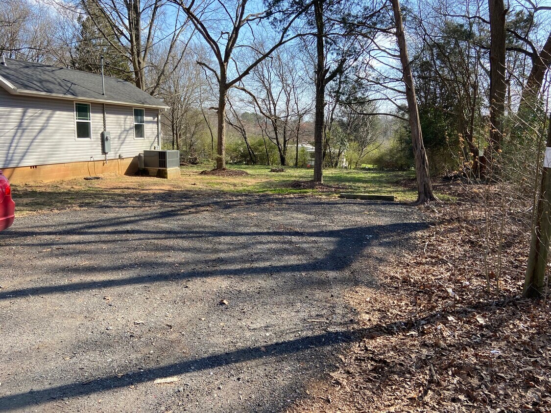 Primary Photo - 5051 Wig St