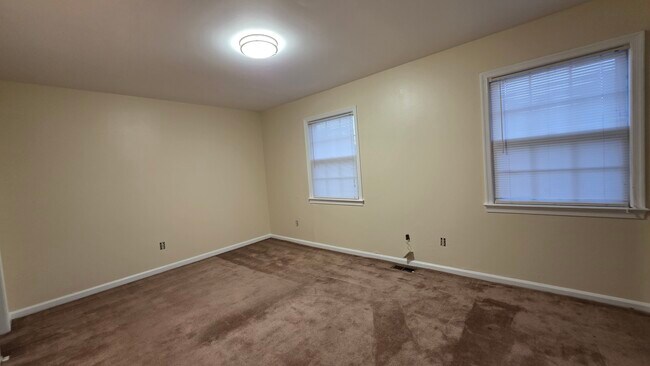 Building Photo - 401 Advocate Ct