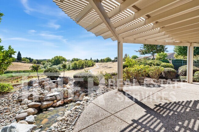 Foto del edificio - 869 Mossy Ridge Ln