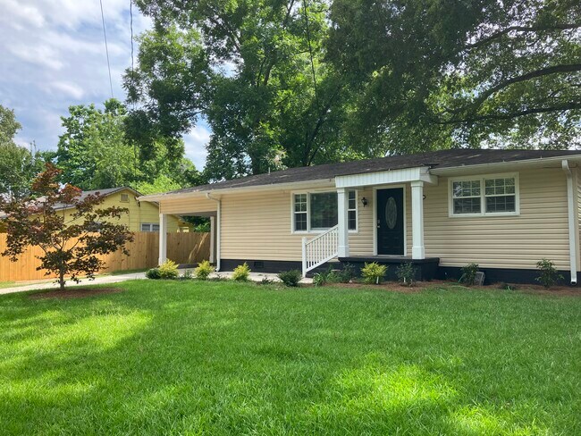 Foto del edificio - 213 Dripping Springs Rd NW