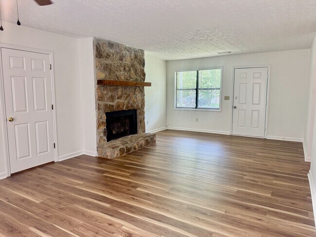 Foto del edificio - Corner Lot - Ranch home in Powder Springs!