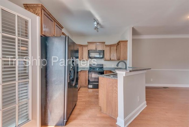 Building Photo - 1575 Laurel Park Pl SW