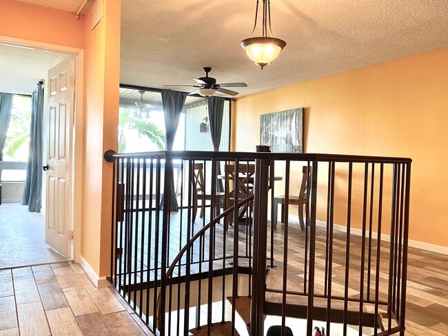 Foto del edificio - 3 bed / 3 bath furnished condo with ocean views!