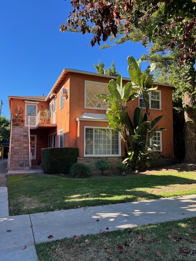 927 N Harper Ave Unit 927.5, West Hollywood, CA 90046 Apartments in