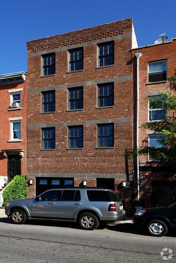 Building Photo - 297 Pacific St
