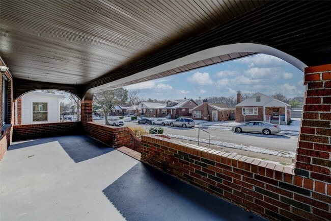 Foto del edificio - 8373 Elmore Ave