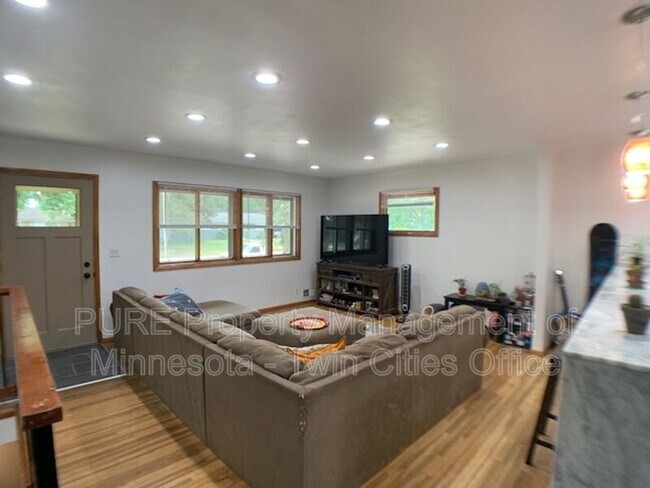 Foto del edificio - 10130 Fremont Ave S