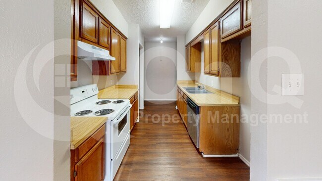 Foto del edificio - 724 Prairie Creek Dr