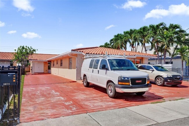 Foto del edificio - 3074 SW 17th St