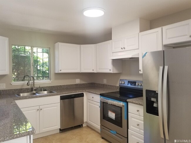 Building Photo - 2650 109th Ave