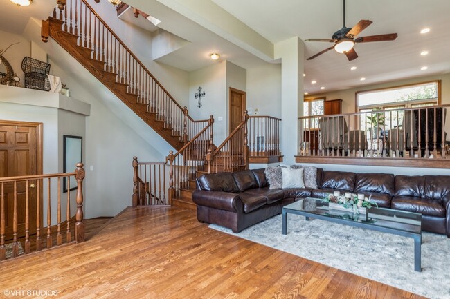 Building Photo - 1823 Admiral Ct