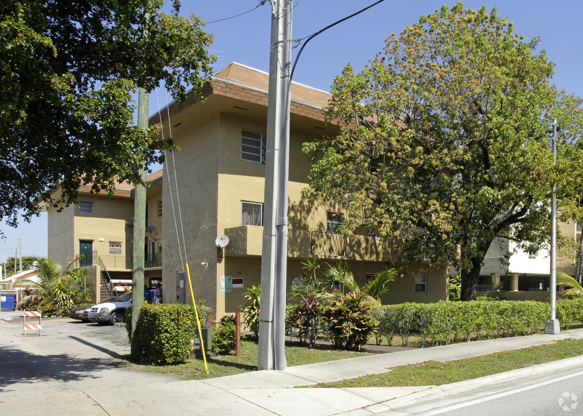 Primary Photo - Griffing Park Apartments