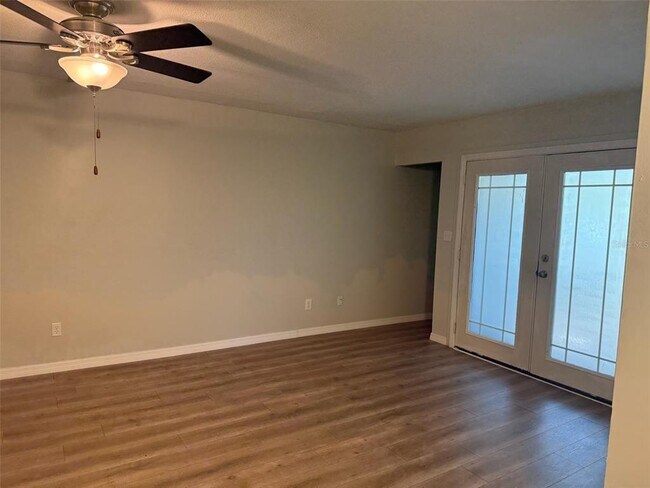 Foto del edificio - 6519 W Newberry Rd