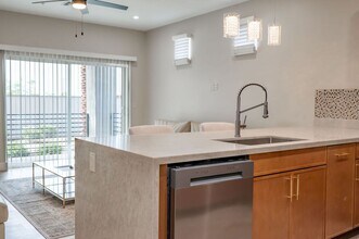 Interior Photo - THE ALDEN at Main Street