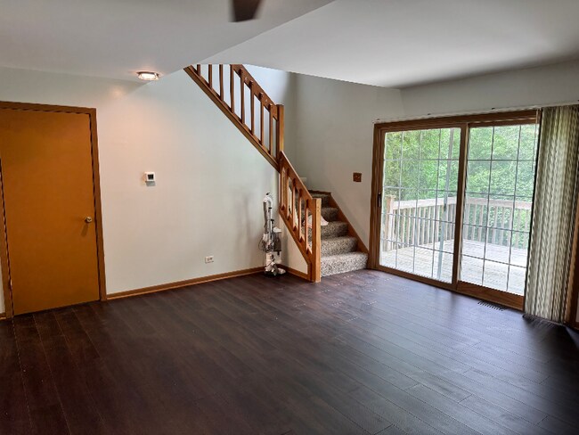 Foto del edificio - 1407 Oak Leaf Ln