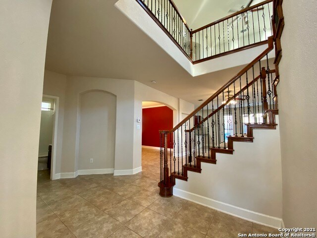 Building Photo - 1427 Nicholas Manor