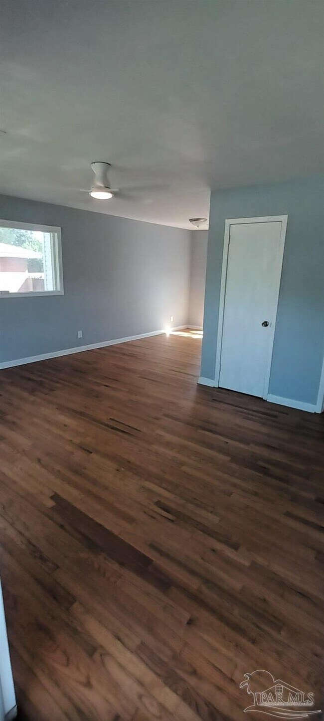 Foto del edificio - 3631 Forest Glen Dr